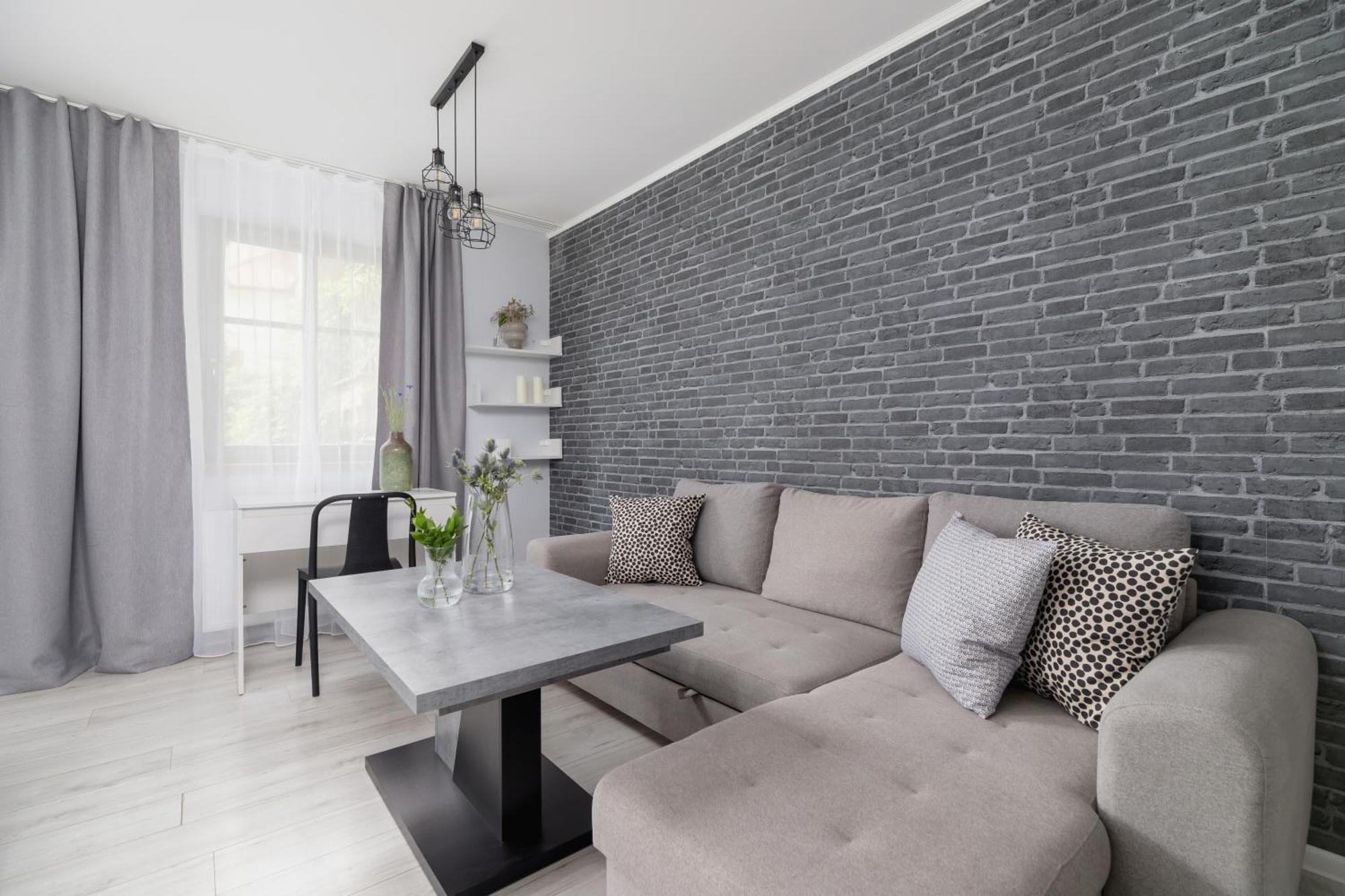Apartment One Bedroom With A Balcony - Dietla 109 Street