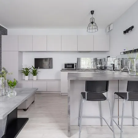 One Bedroom Apartment With A Balcony - Dietla 109 Street Krakau Exterior foto